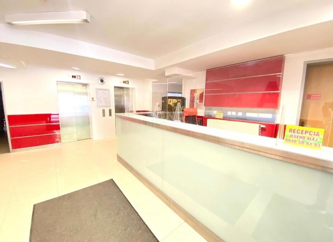Apartman V Aleji Pressburg Exterior foto
