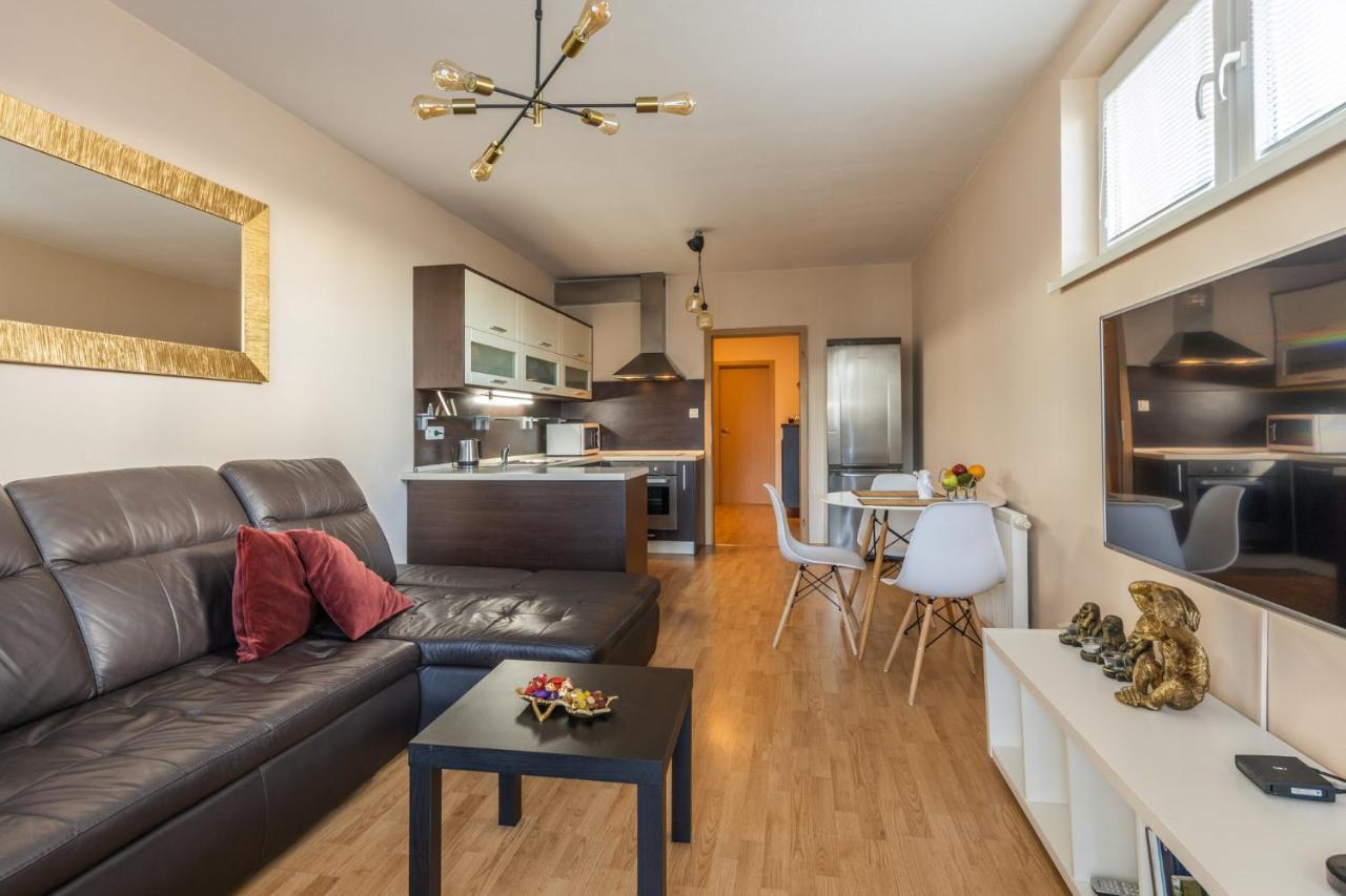 Apartman V Aleji Pressburg Exterior foto