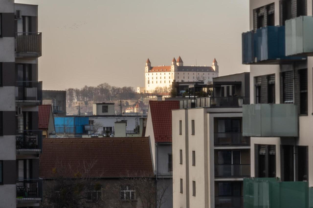 Apartman V Aleji Pressburg Exterior foto