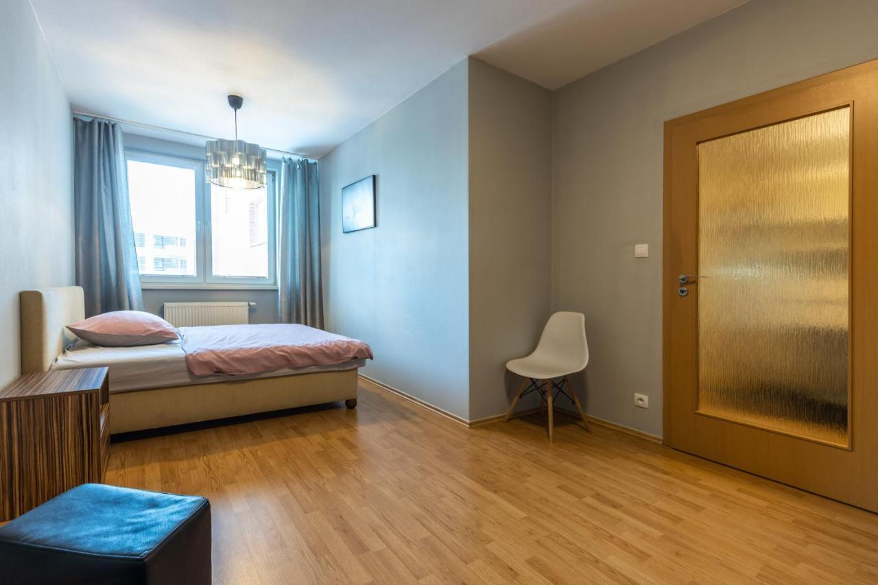 Apartman V Aleji Pressburg Exterior foto